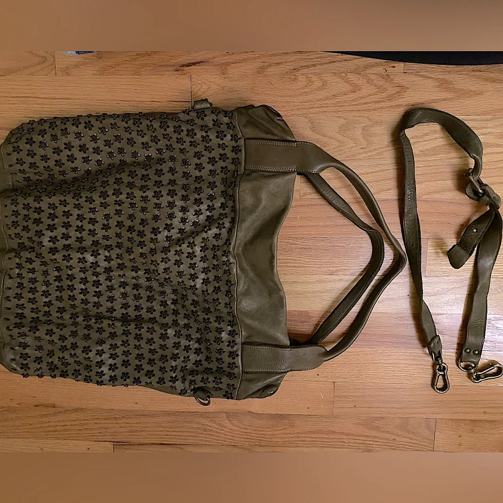 ERRELLEVENTIDUE Green LEATHER PERFORATED Shoulder Bag MADE IN ITALY - Picture 3 of 8